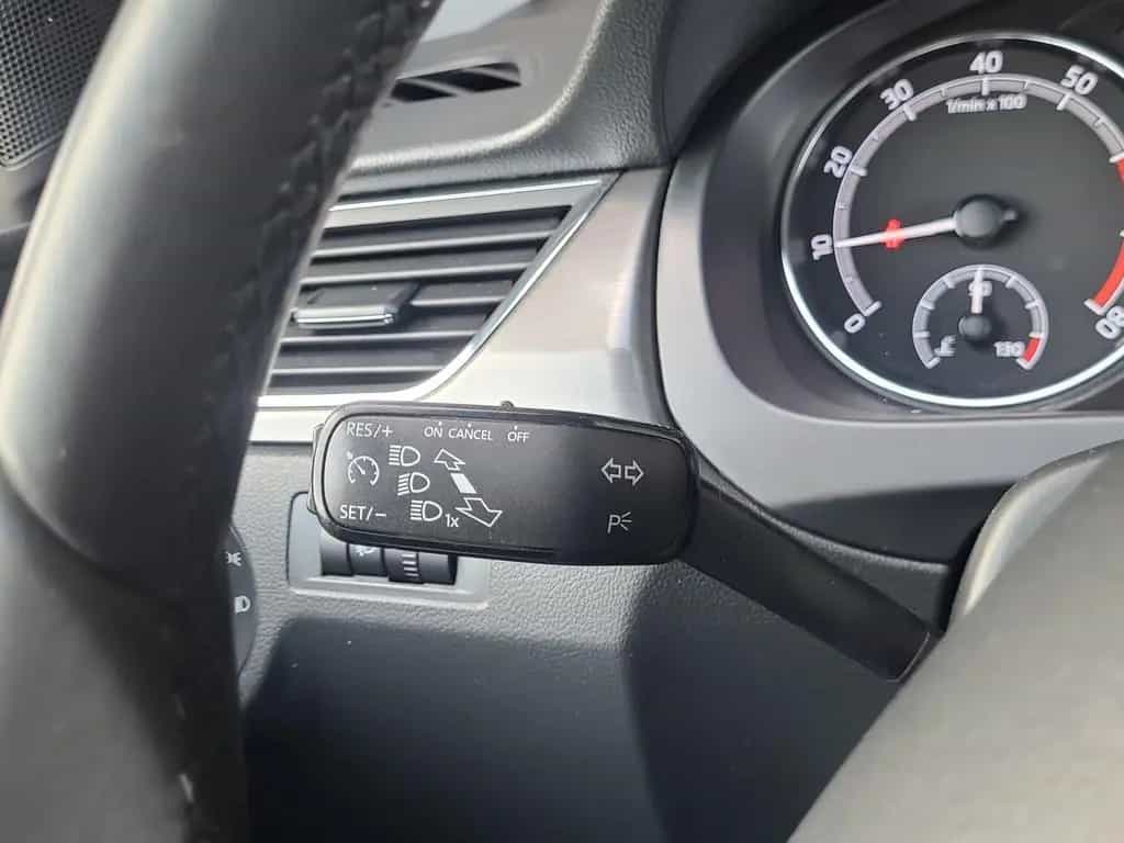 Skoda Rapid Spaceback Ambition *Navi*Panorama*Kamera* 07/2018-photo-18