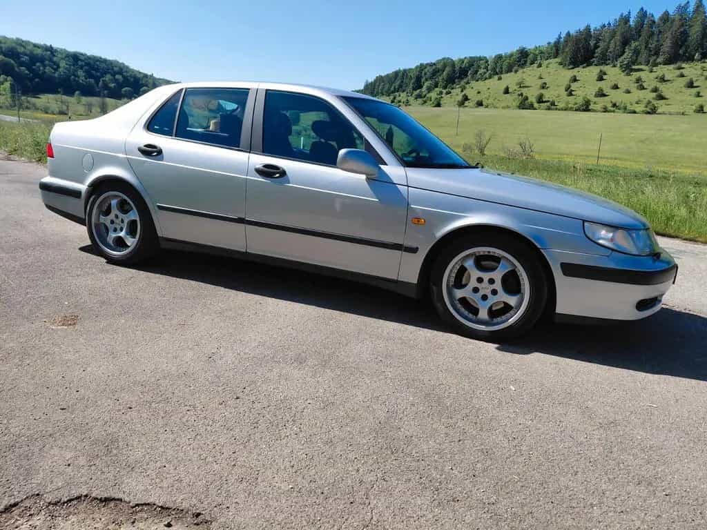 Saab 9-5 Youngtimer Viele Neuteile 06/1999-photo-0