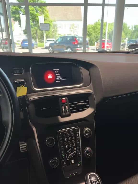 Volvo V40 R-Design T3 Navi Klima AHK LED 04/2019-photo-19