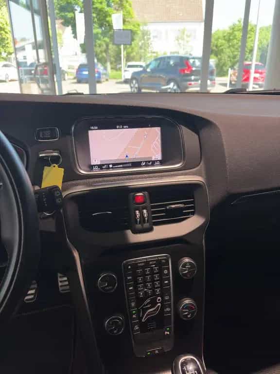 Volvo V40 R-Design T3 Navi Klima AHK LED 04/2019-photo-20