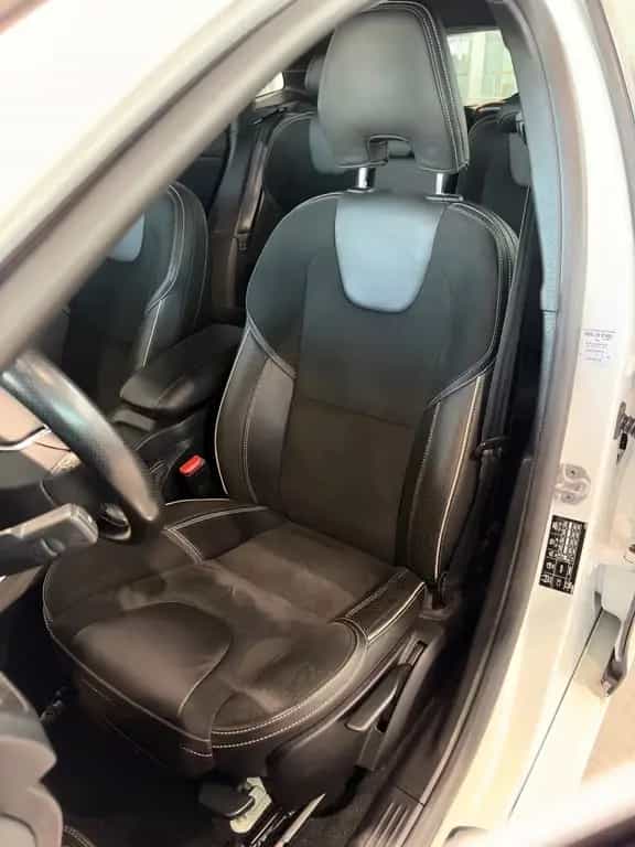 Volvo V40 R-Design T3 Navi Klima AHK LED 04/2019-photo-27