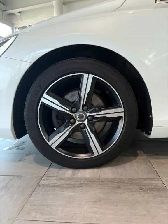 Volvo V40 R-Design T3 Navi Klima AHK LED 04/2019-photo-43