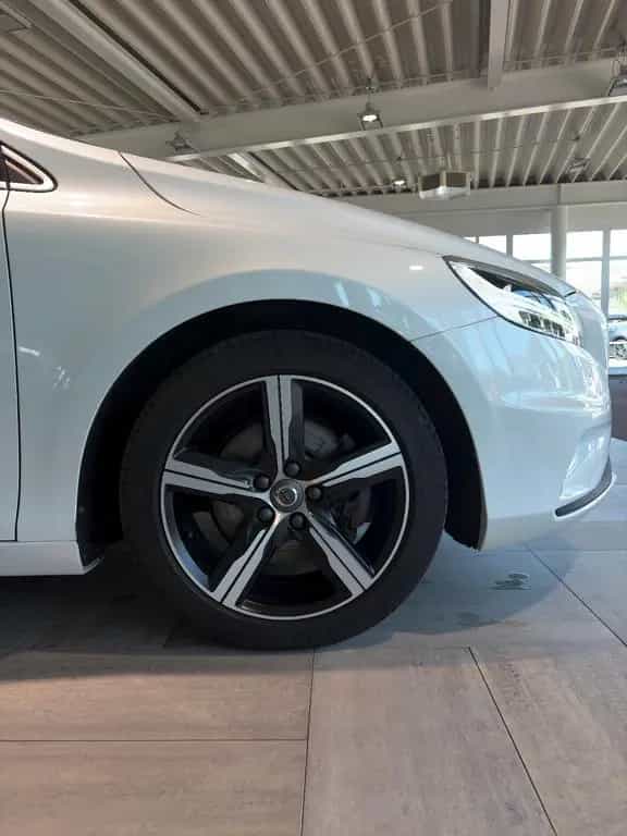 Volvo V40 R-Design T3 Navi Klima AHK LED 04/2019-photo-46