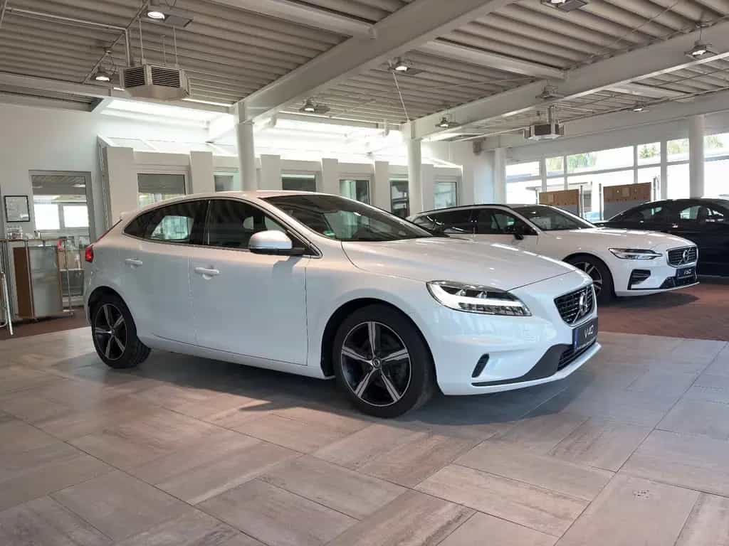 Volvo V40 R-Design T3 Navi Klima AHK LED 04/2019-photo-8