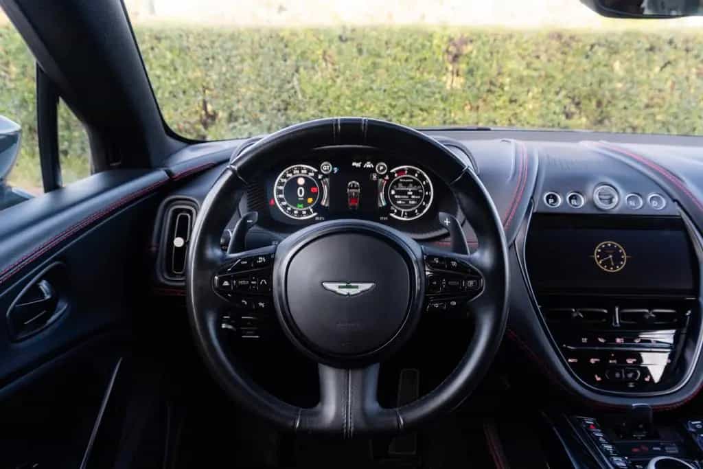 Aston Martin DBX 4.0 V8_MagnoBlack 03/2021-photo-12