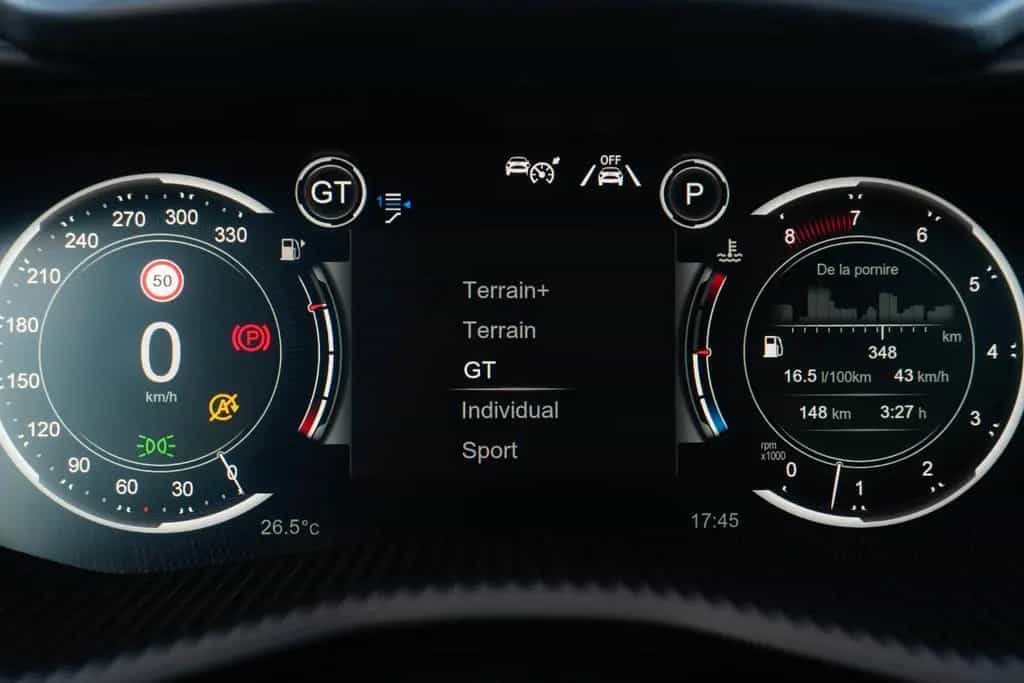 Aston Martin DBX 4.0 V8_MagnoBlack 03/2021-photo-24