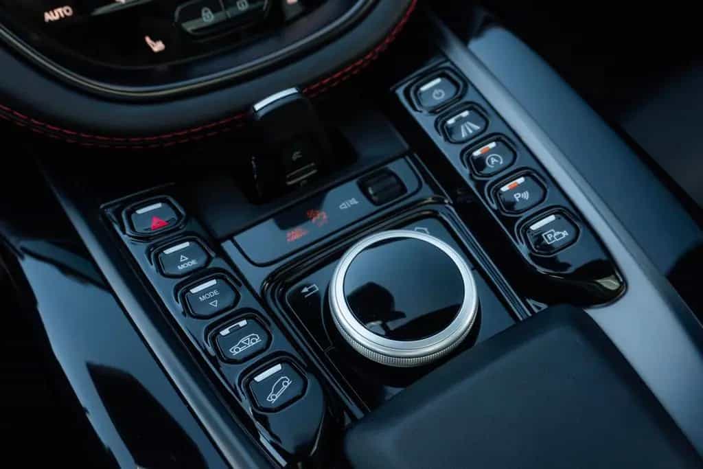 Aston Martin DBX 4.0 V8_MagnoBlack 03/2021-photo-26