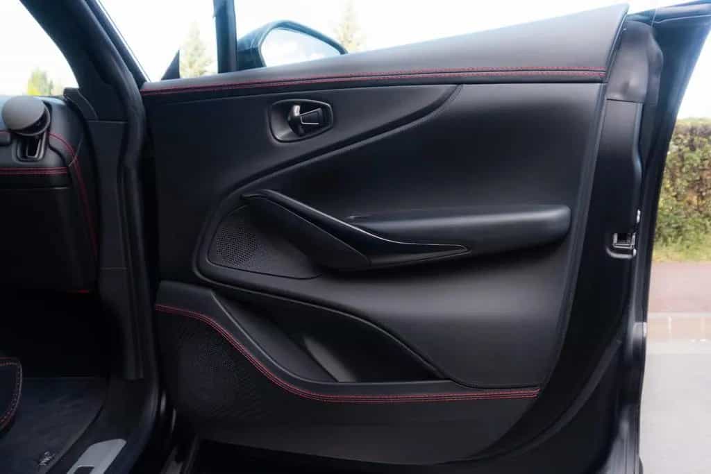 Aston Martin DBX 4.0 V8_MagnoBlack 03/2021-photo-29