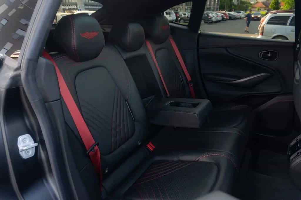 Aston Martin DBX 4.0 V8_MagnoBlack 03/2021-photo-35