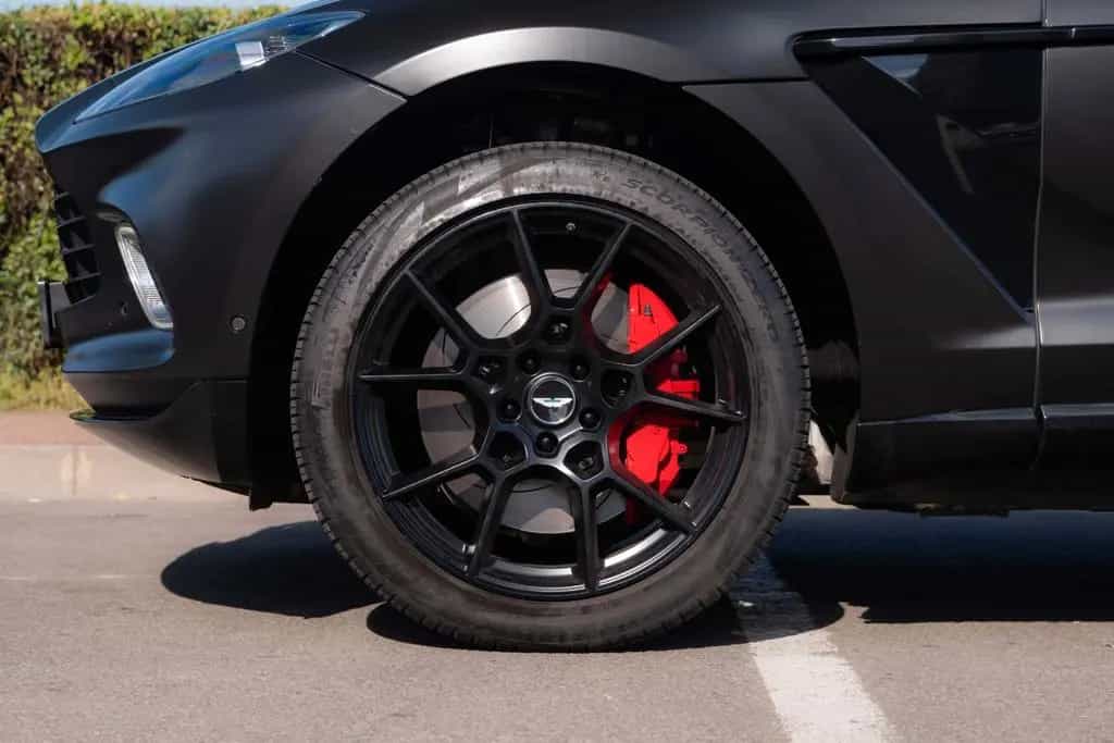 Aston Martin DBX 4.0 V8_MagnoBlack 03/2021-photo-5