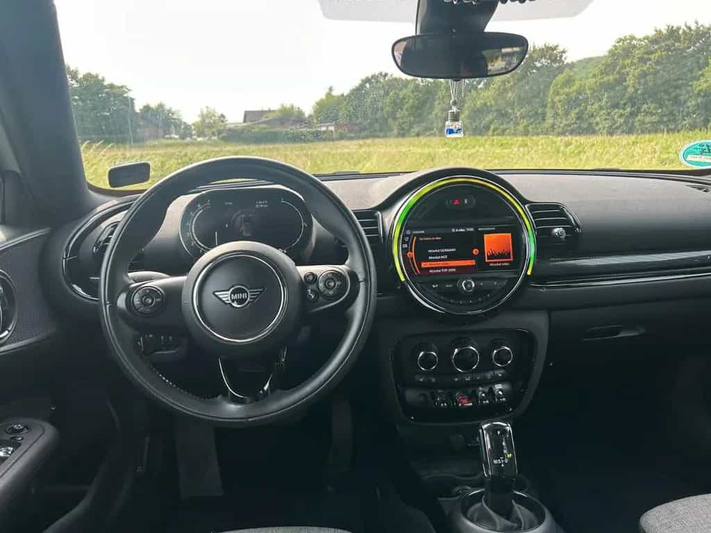 MINI Cooper Clubman 1.5 Navi PDC Sitzheizung 01/2021-photo-15