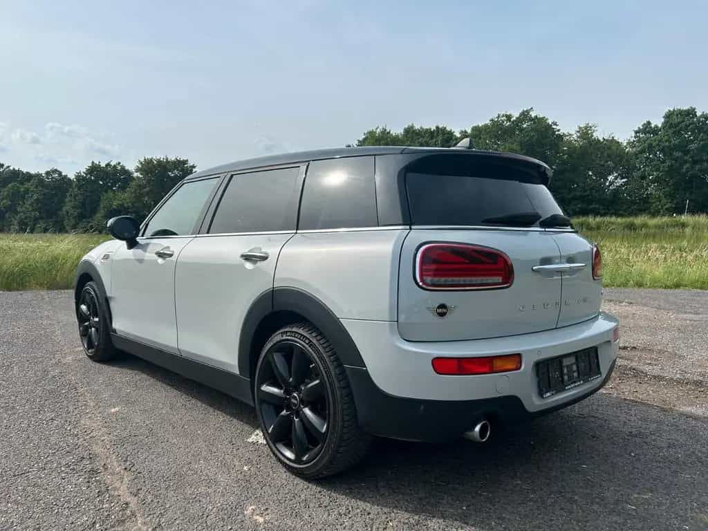 MINI Cooper Clubman 1.5 Navi PDC Sitzheizung 01/2021-photo-2