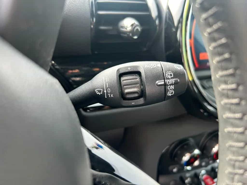 MINI Cooper Clubman 1.5 Navi PDC Sitzheizung 01/2021-photo-33