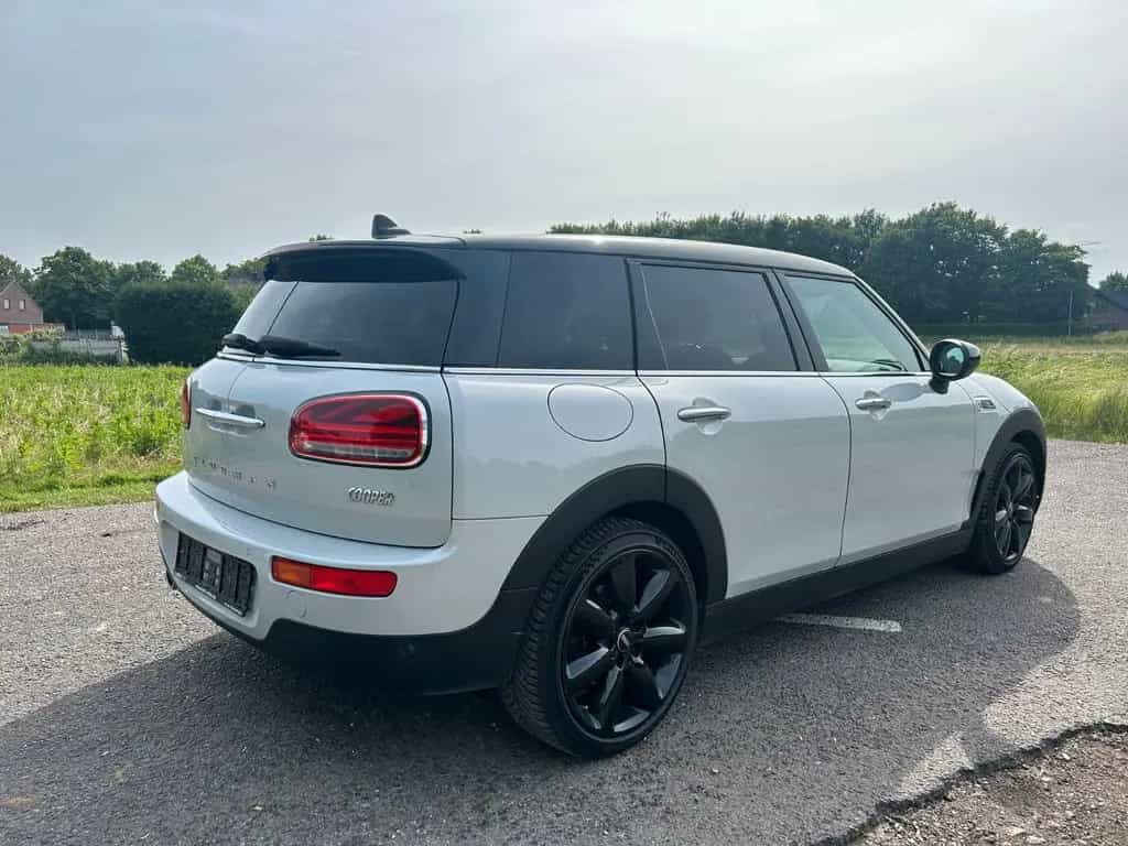 MINI Cooper Clubman 1.5 Navi PDC Sitzheizung 01/2021-photo-4