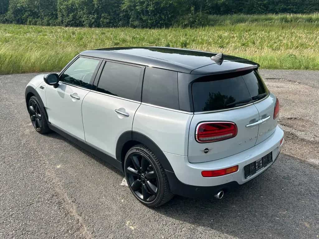 MINI Cooper Clubman 1.5 Navi PDC Sitzheizung 01/2021-photo-42