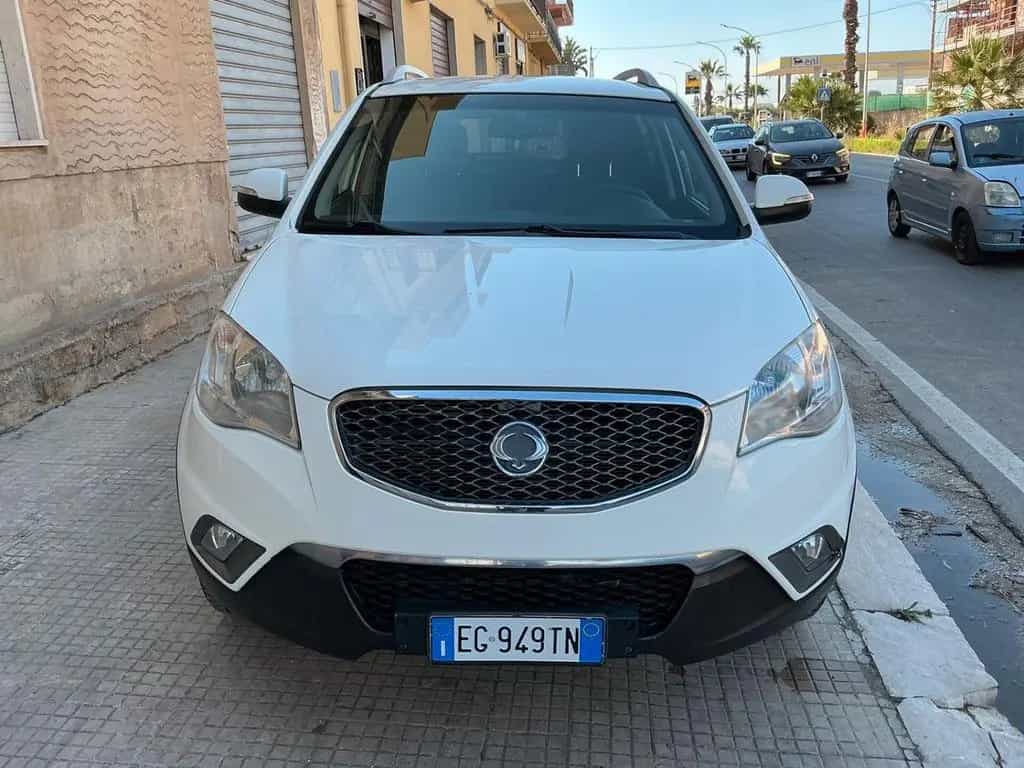 Ssangyong Korando 2.0 e-XDi 175 CV AWD AT Classy 06/2011-photo-4