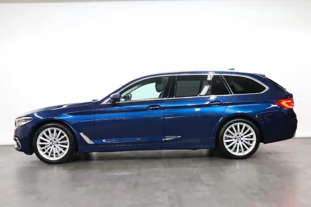 BMW 520 i Tour. Luxury Line*PANO*HEAD-UP*KAMERA*AHK* 01/2020-photo-12