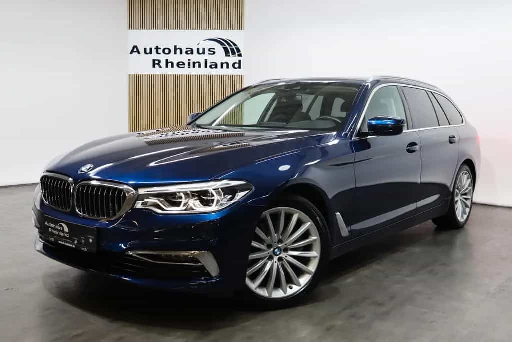 BMW 520 i Tour. Luxury Line*PANO*HEAD-UP*KAMERA*AHK* 01/2020-photo-13