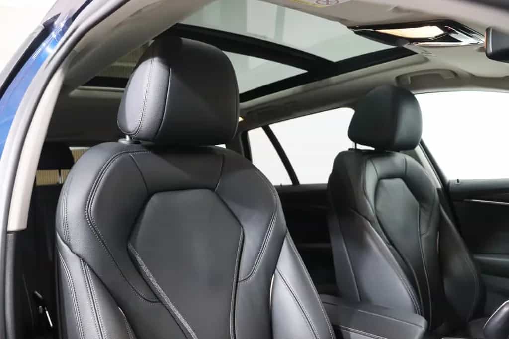 BMW 520 i Tour. Luxury Line*PANO*HEAD-UP*KAMERA*AHK* 01/2020-photo-16