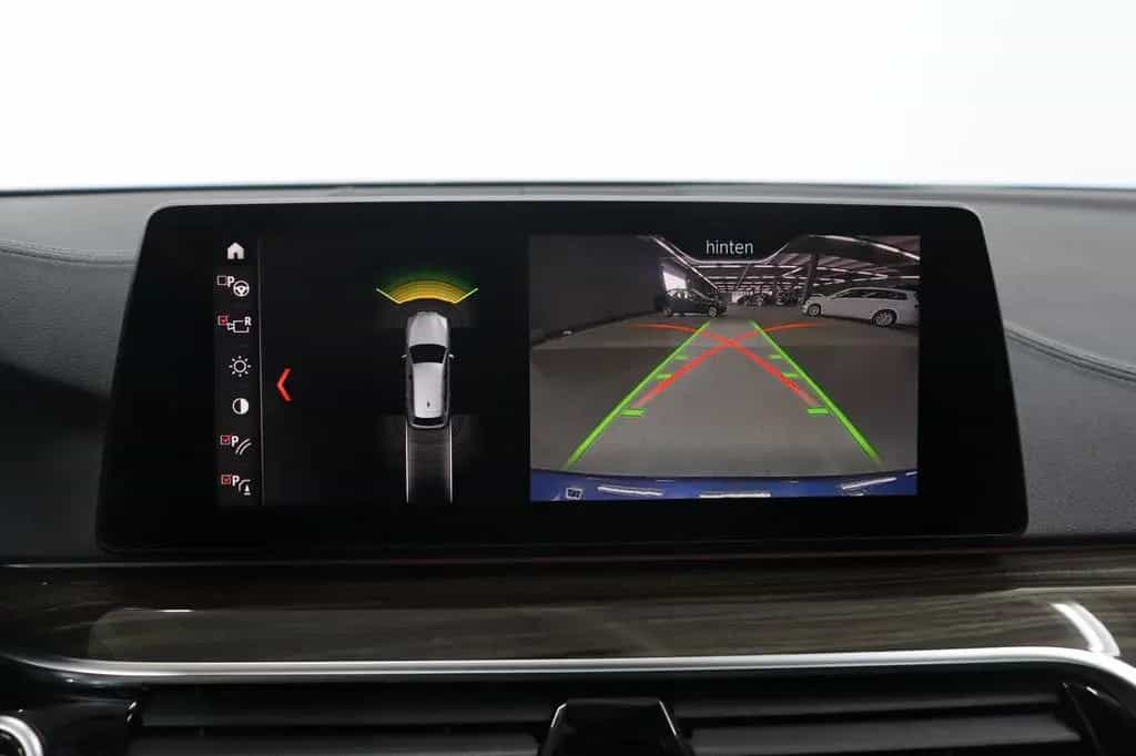 BMW 520 i Tour. Luxury Line*PANO*HEAD-UP*KAMERA*AHK* 01/2020-photo-21