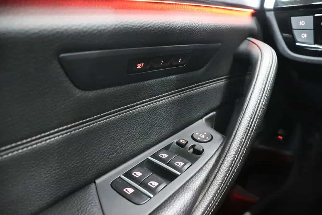 BMW 520 i Tour. Luxury Line*PANO*HEAD-UP*KAMERA*AHK* 01/2020-photo-25