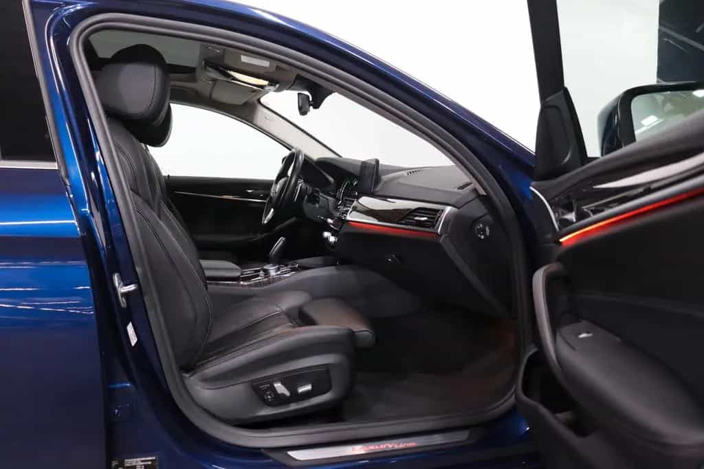 BMW 520 i Tour. Luxury Line*PANO*HEAD-UP*KAMERA*AHK* 01/2020-photo-26