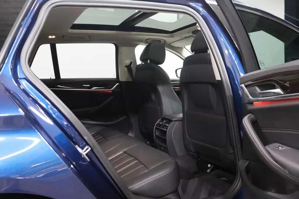 BMW 520 i Tour. Luxury Line*PANO*HEAD-UP*KAMERA*AHK* 01/2020-photo-31