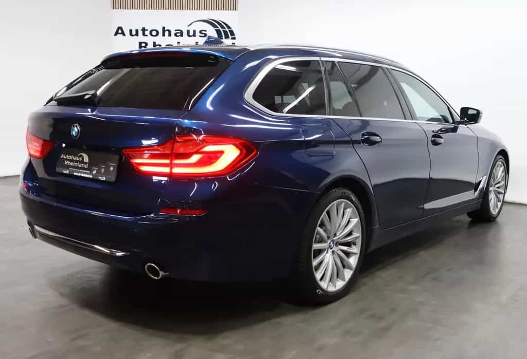 BMW 520 i Tour. Luxury Line*PANO*HEAD-UP*KAMERA*AHK* 01/2020-photo-4