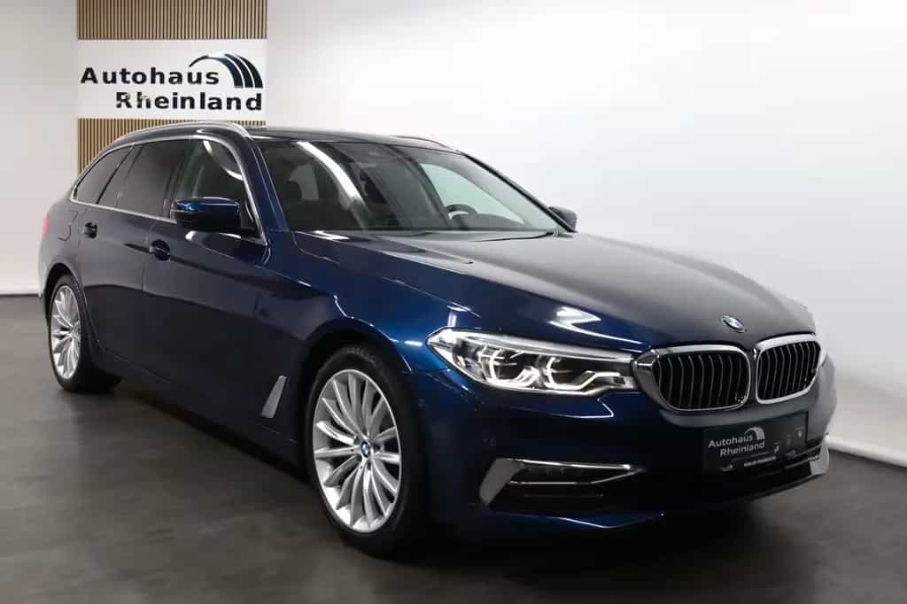 BMW 520 i Tour. Luxury Line*PANO*HEAD-UP*KAMERA*AHK* 01/2020-photo-5
