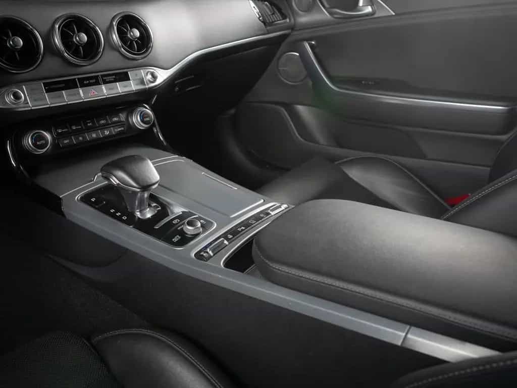 Kia Stinger GT 3.3 V6 T-GDI 4WD  *BASTUCK*VOLL* 08/2019-photo-24