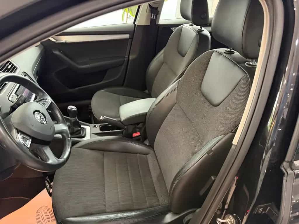 Skoda Octavia Elegance Green-tec*PDC*SHZ 09/2014-photo-10