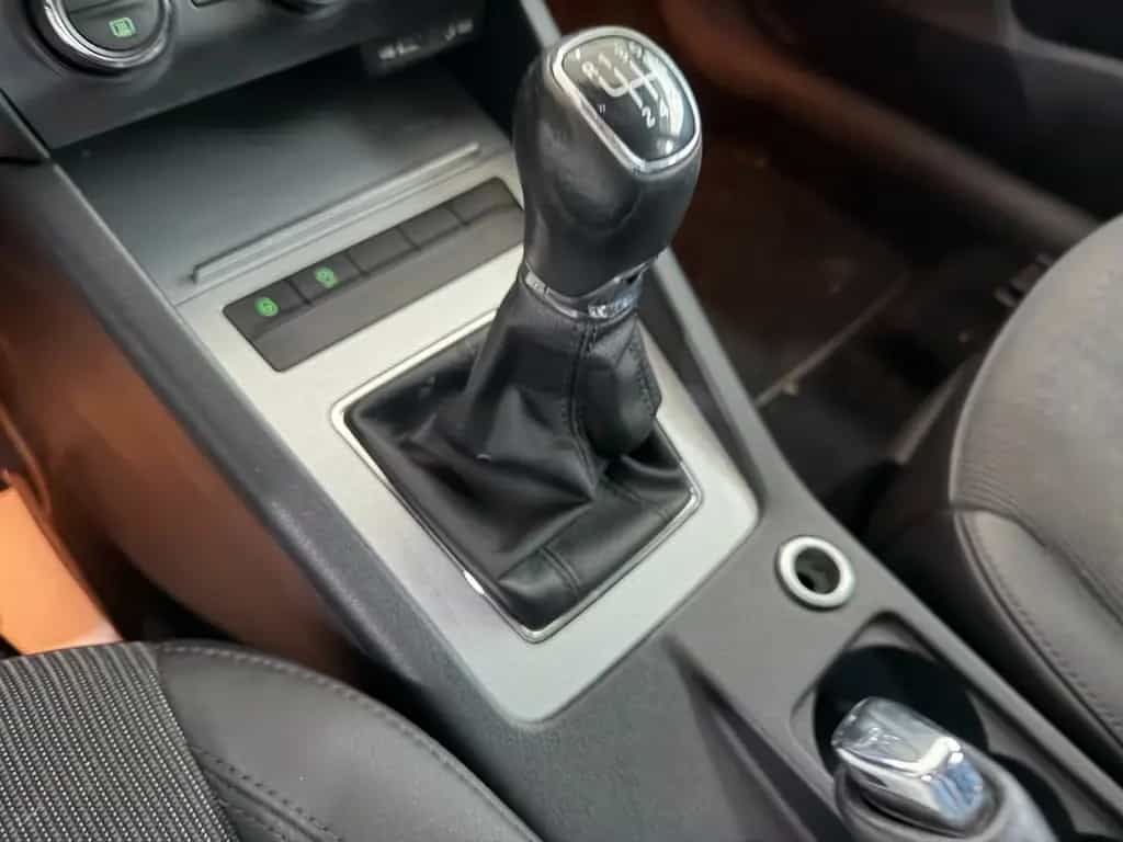 Skoda Octavia Elegance Green-tec*PDC*SHZ 09/2014-photo-17