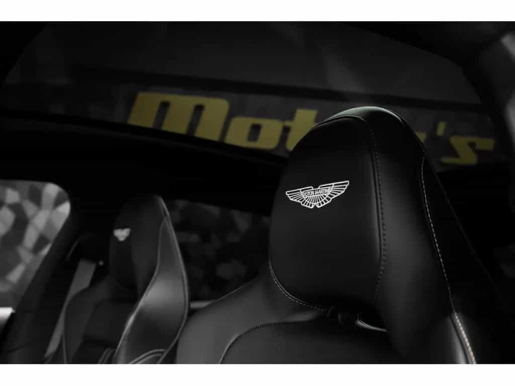 Aston Martin DBX 707 4.0 V8 Bi-Turbo 01/2024-photo-13