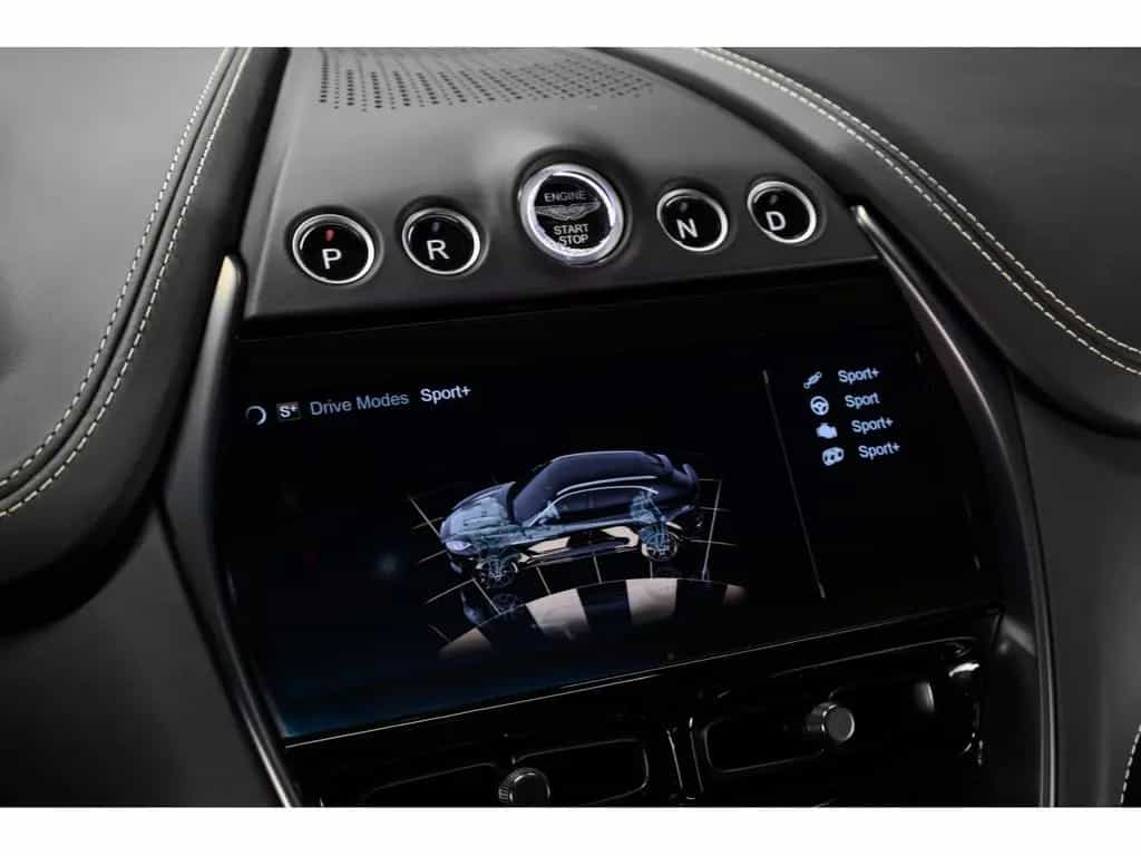 Aston Martin DBX 707 4.0 V8 Bi-Turbo 01/2024-photo-27