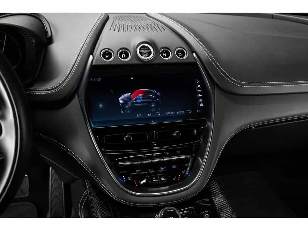 Aston Martin DBX 707 4.0 V8 Bi-Turbo 01/2024-photo-29
