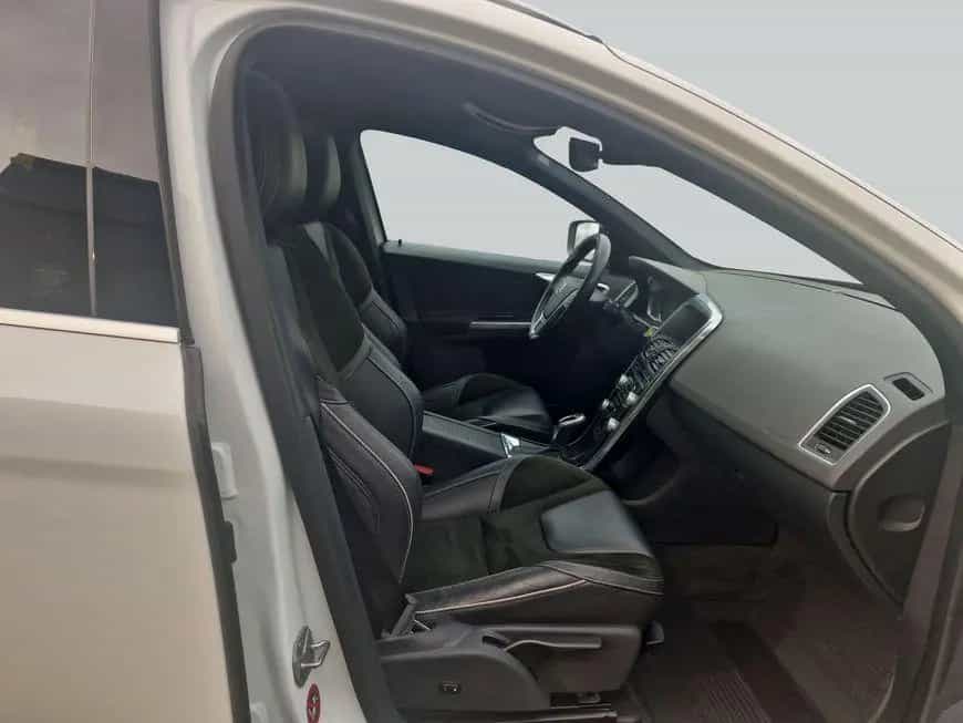 Volvo XC60 T5 AWD Geartronic Momentum 08/2016-photo-11