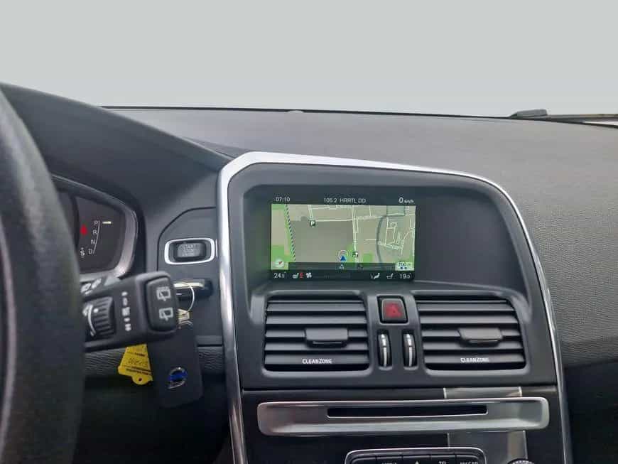 Volvo XC60 T5 AWD Geartronic Momentum 08/2016-photo-13