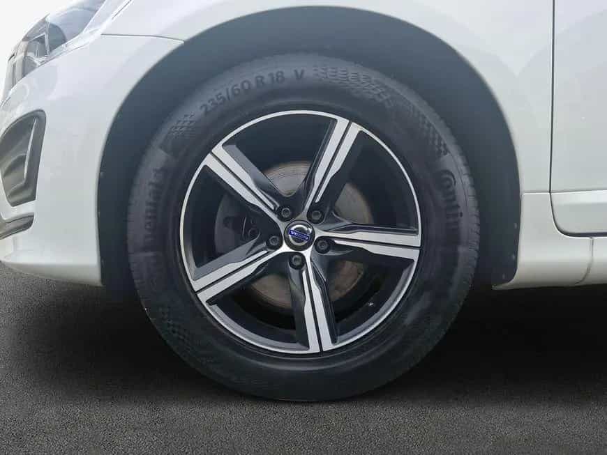 Volvo XC60 T5 AWD Geartronic Momentum 08/2016-photo-6