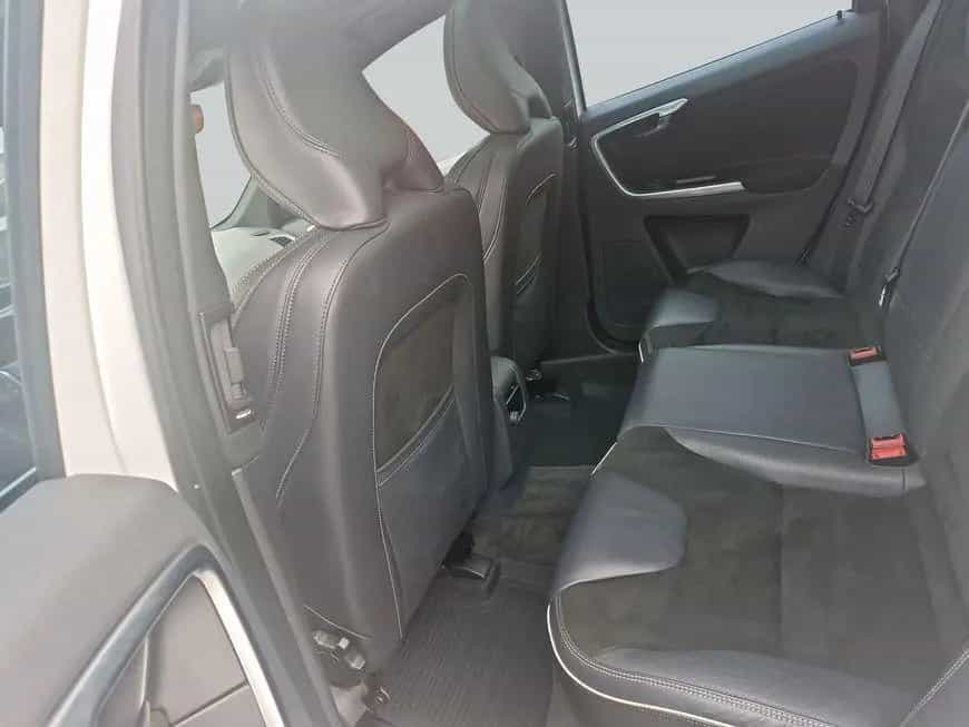 Volvo XC60 T5 AWD Geartronic Momentum 08/2016-photo-9