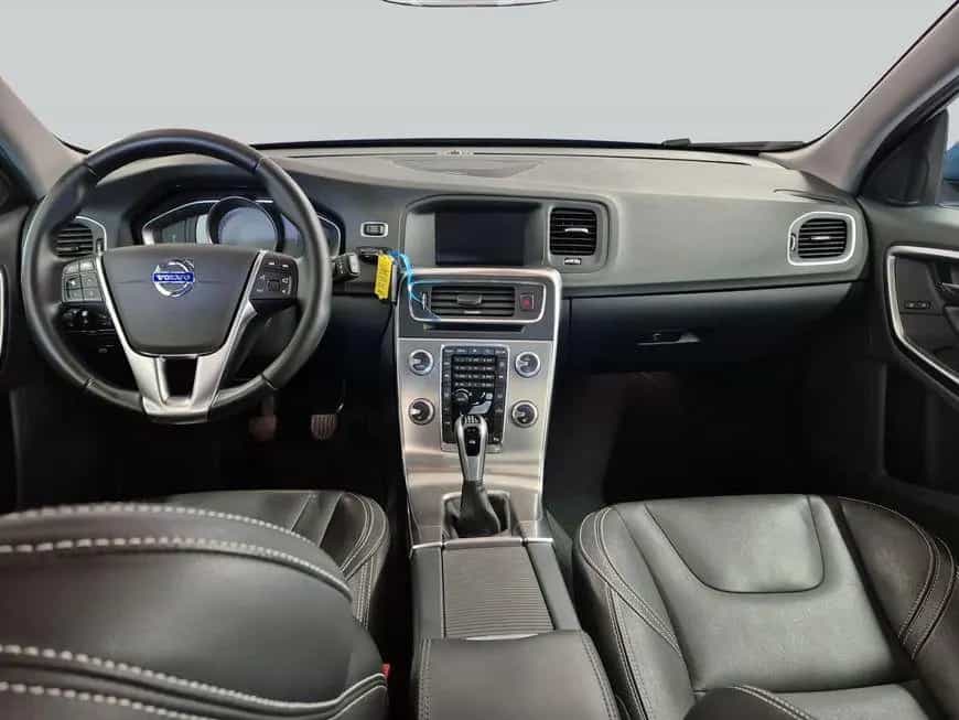 Volvo V60 T3 Momentum 10/2016-photo-10