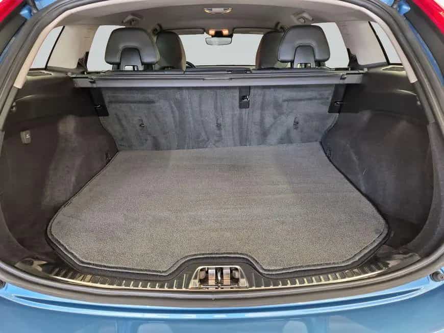 Volvo V60 T3 Momentum 10/2016-photo-7