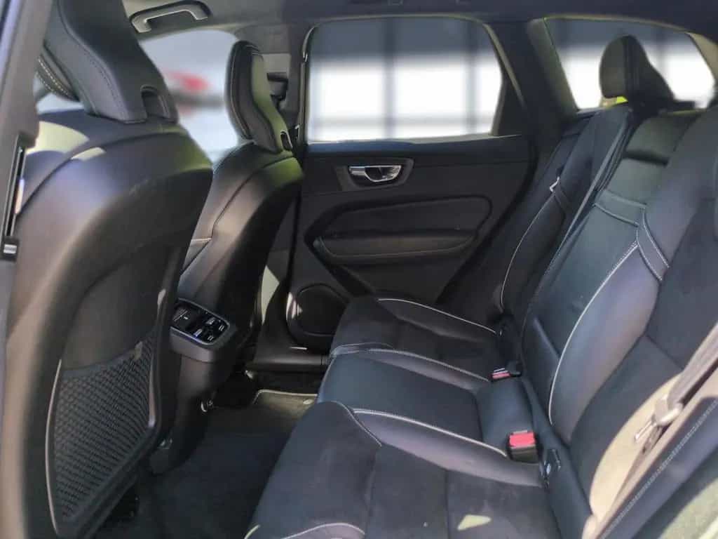 Volvo XC60 T4 R-Design 2WD Automatik Bluetooth Navi 05/2019-photo-18