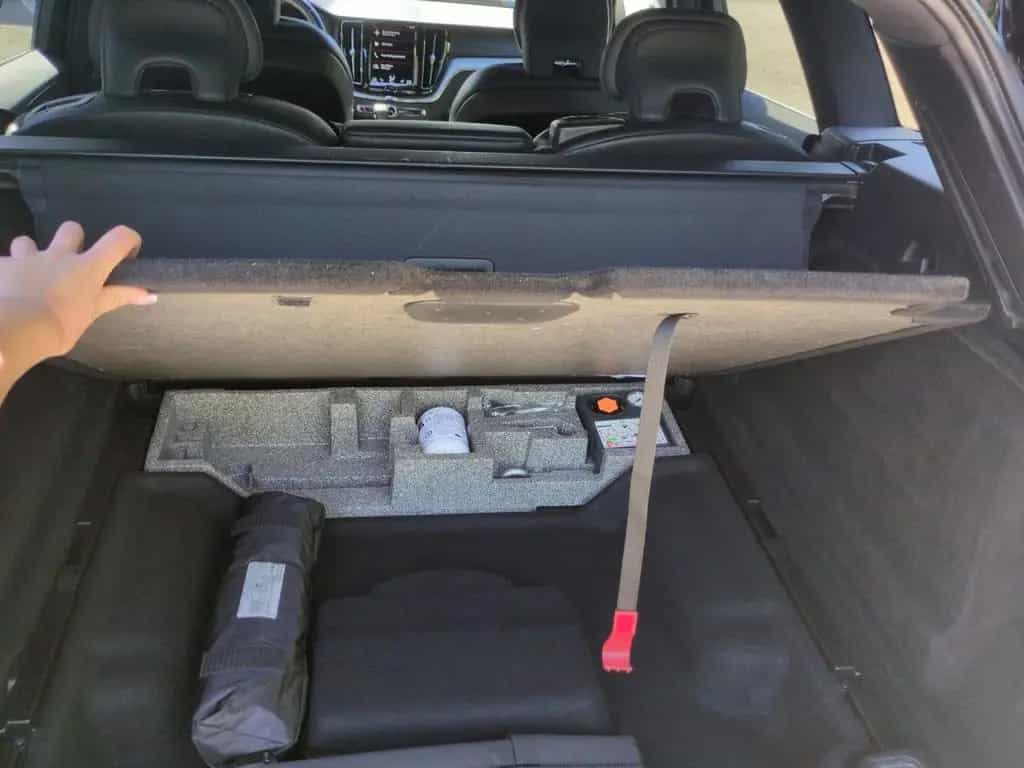 Volvo XC60 T4 R-Design 2WD Automatik Bluetooth Navi 05/2019-photo-25