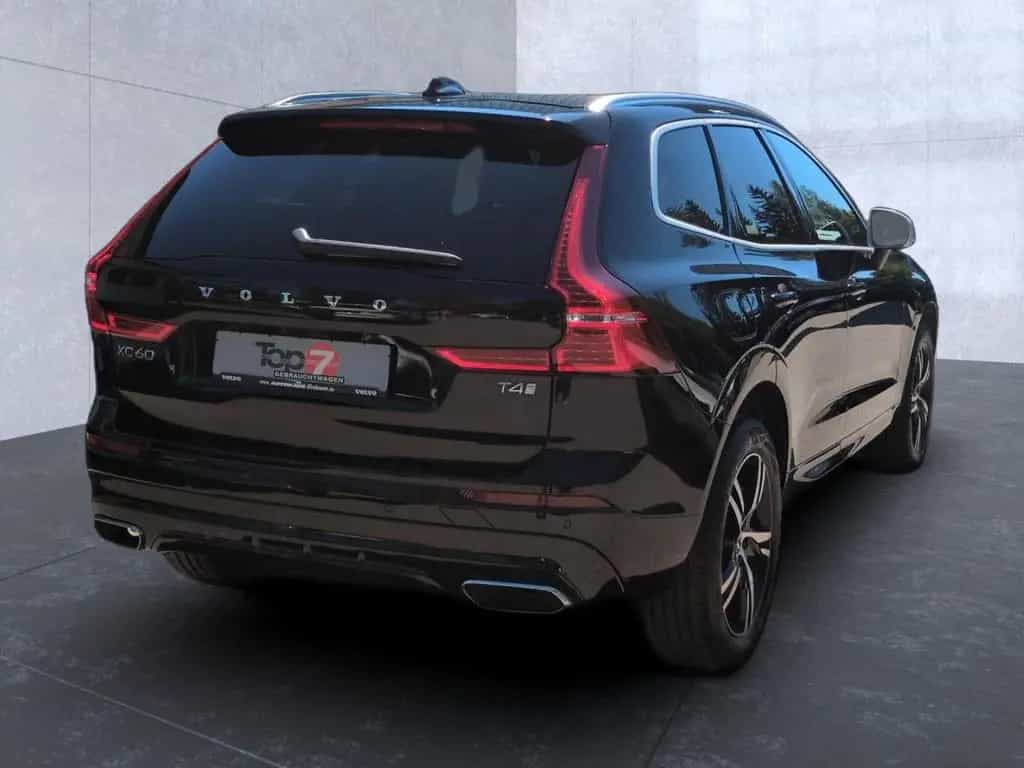 Volvo XC60 T4 R-Design 2WD Automatik Bluetooth Navi 05/2019-photo-3