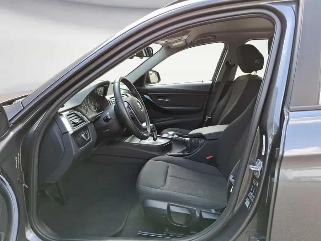 BMW 320 i Touring Advantage Sitzheizung, PDC, Fernlic 04/2019-photo-7