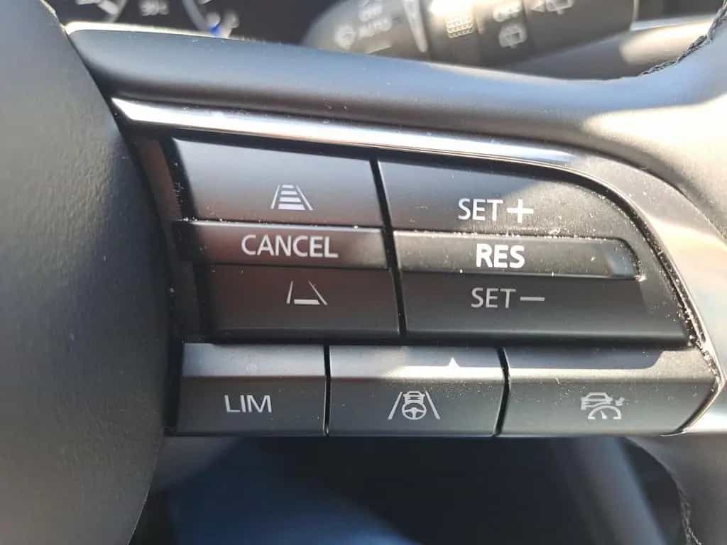 Mazda 3 Takumi Bluetooth Head Up Display Navi LED 04/2025-photo-24