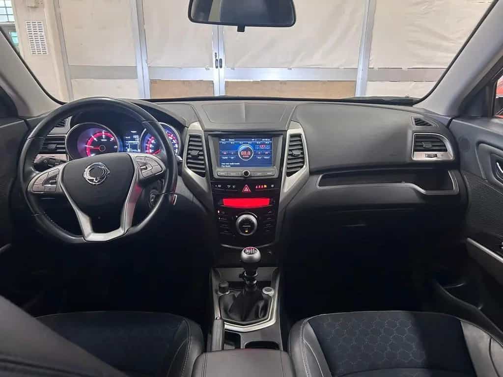 Ssangyong Tivoli 1.6d 2WD GO Be Hot Aebs 04/2017-photo-13