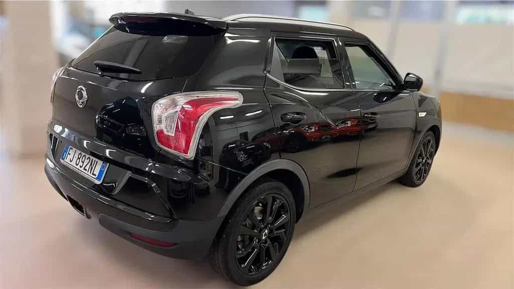 Ssangyong Tivoli 1.6d 2WD GO Be Hot Aebs 04/2017-photo-6