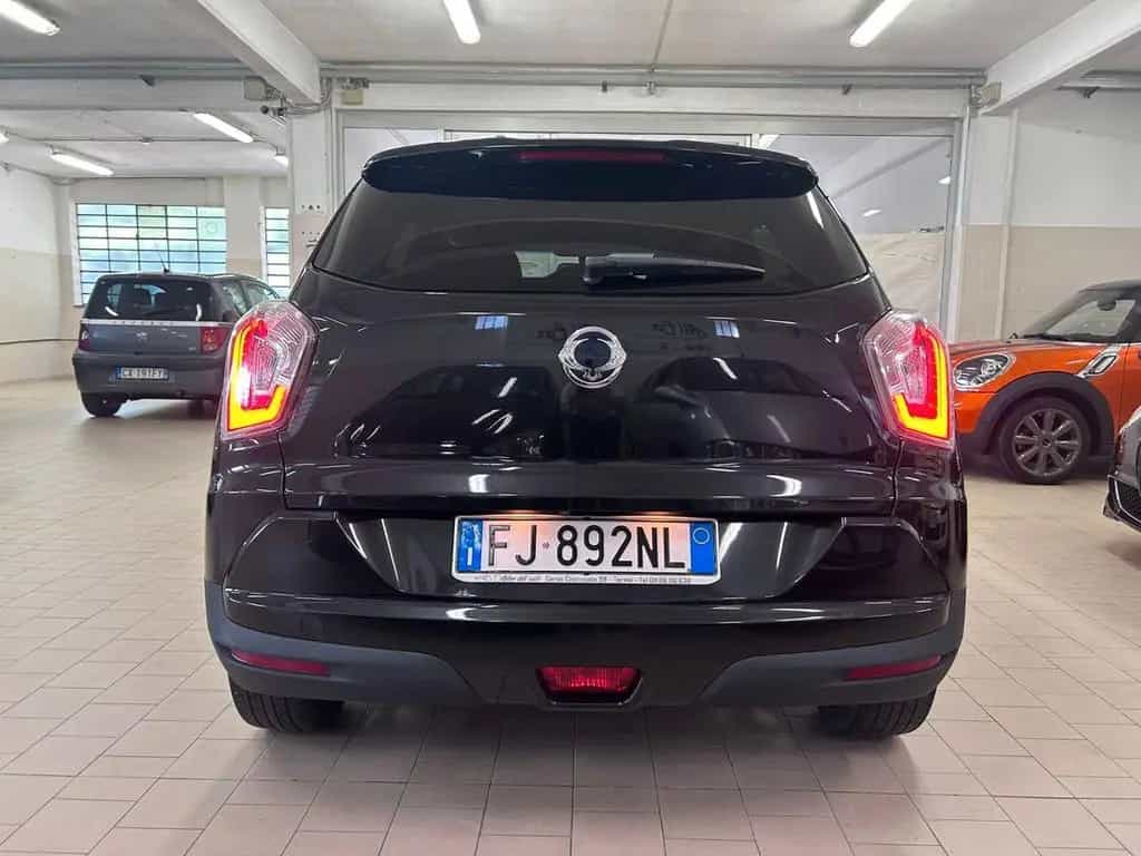 Ssangyong Tivoli 1.6d 2WD GO Be Hot Aebs 04/2017-photo-7