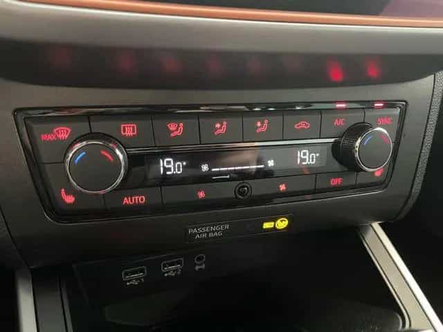 Seat Arona Beats DSG NAVI+LED+KAMERA+VIRTUELL+ACC 05/2019-photo-21